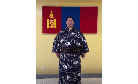 Ичиножёо монгол хүүхдүүдэд сүмо бөх заана