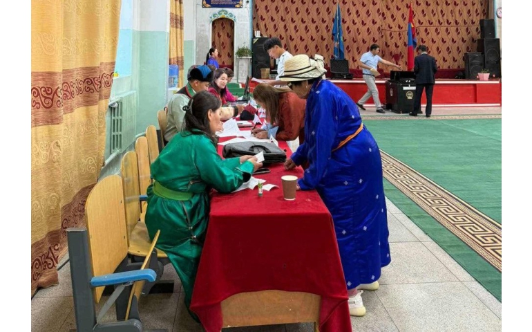Орон нутгийн нөхөн сонгуулийн ирц 40 хувьтай болж өндөрлөлөө